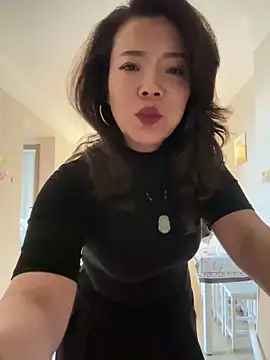 Snapshot of anna_yngs chatting on March 3, 2026, 7:26 am anna yngs online show from March 3, 2026, 7:26 am