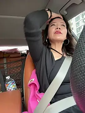 Snapshot of anna_yngs chatting on March 19, 2026, 6:35 am anna yngs online show from March 19, 2026, 6:35 am