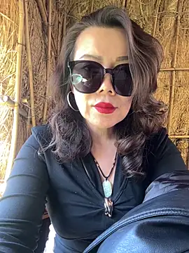 Snapshot of anna_yngs chatting on February 4, 2026, 5:46 am anna yngs online show from February 4, 2026, 5:46 am