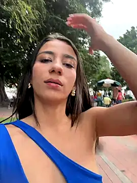 -juicy  online show from November 24, 2025, 9:59 pm