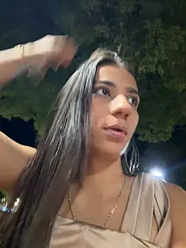 -juicy  online show from December 15, 2025, 11:31 pm