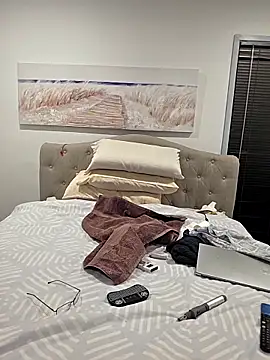 iamthepublickmasterbater online show from April 4, 2026, 1:50 pm