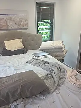 iamthepublickmasterbater online show from February 12, 2026, 11:04 pm