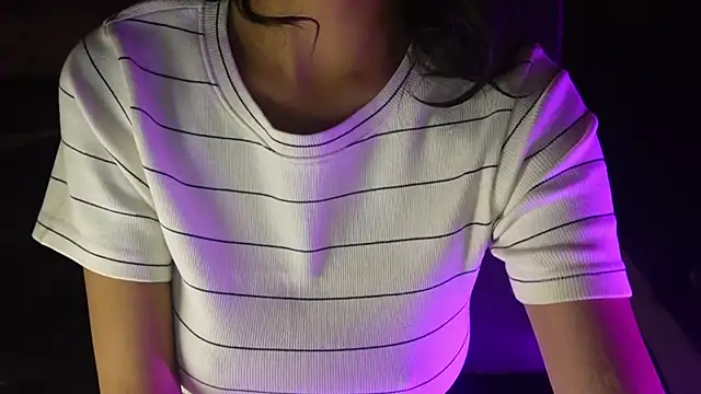 NidhiChandra online show from November 14, 2025, 12:20 pm