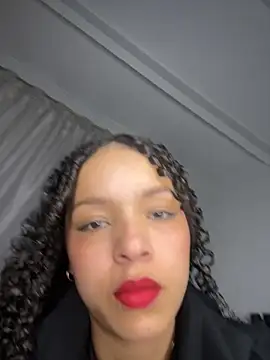 Yasmin777  online show from November 25, 2025, 11:48 pm