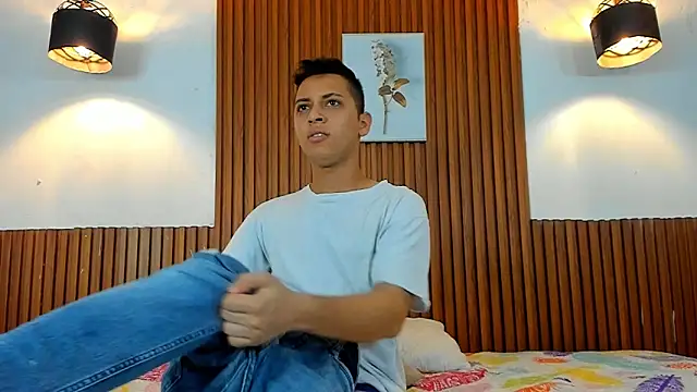 Snapshot of David_niet chatting on January 13, 2026, 5:28 pm David niet online show from January 13, 2026, 5:28 pm