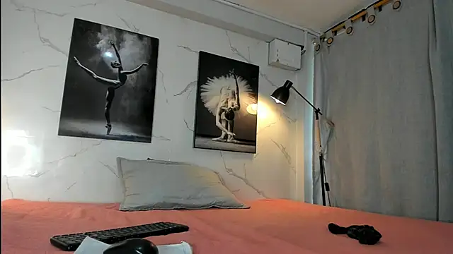 Snapshot of David_niet chatting on October 30, 2025, 5:43 pm David niet online show from October 30, 2025, 5:43 pm