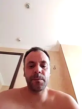 Snapshot of manchego85 chatting on October 3, 2025, 2:29 pm manchego85 online show from October 3, 2025, 2:29 pm