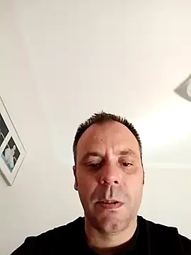 Snapshot of manchego85 chatting on September 30, 2025, 10:10 am manchego85 online show from September 30, 2025, 10:10 am