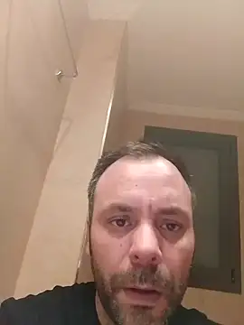 Snapshot of manchego85 chatting on October 6, 2025, 10:32 pm manchego85 online show from October 6, 2025, 10:32 pm