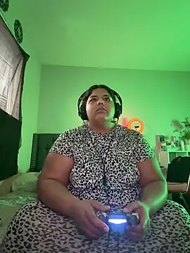 1n0nlythroat online show from February 17, 2026, 8:50 pm