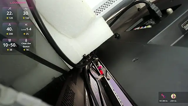 blue wxw online show from November 19, 2025, 4:56 am