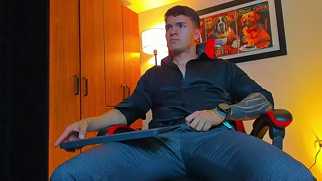 ALPHA DOMINUS  online show from November 14, 2025, 4:05 am