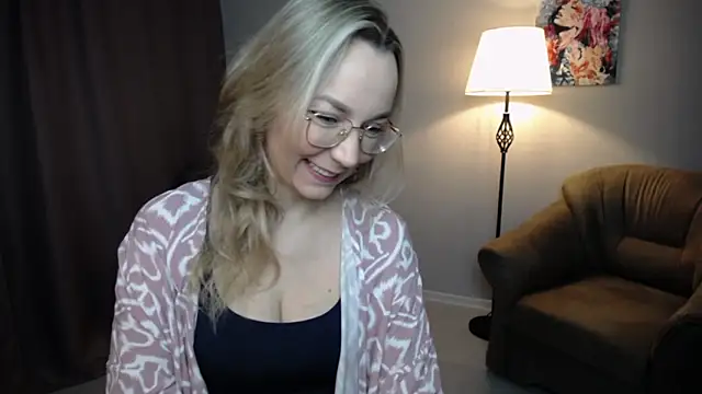 Ava Elior online show from March 3, 2026, 11:39 am