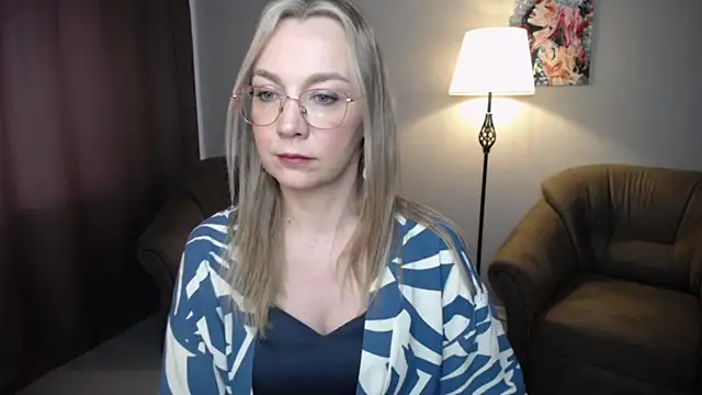 Ava Elior online show from May 20, 2026, 10:01 am