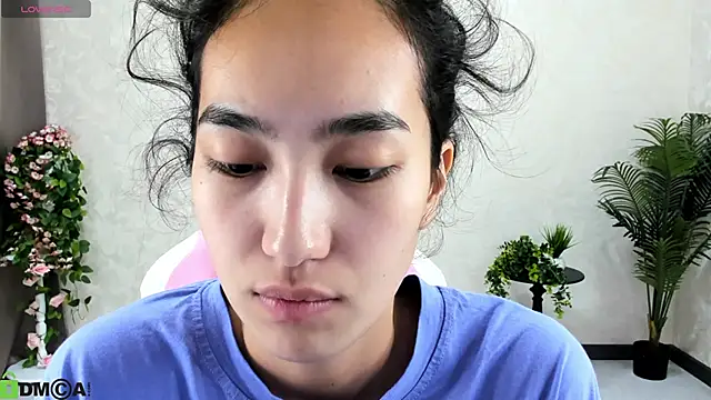 FlirtyAura online show from October 21, 2025, 2:00 am