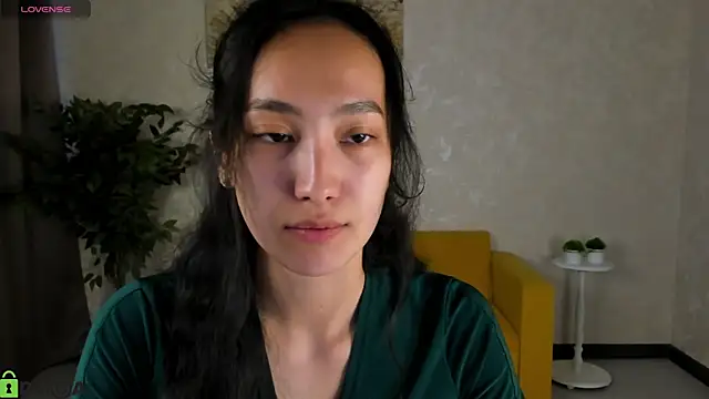 FlirtyAura online show from May 11, 2026, 11:33 am