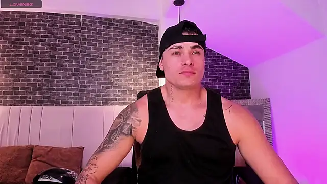 Snapshot of connorsmiith chatting on February 20, 2026, 1:35 am connorsmiith online show from February 20, 2026, 1:35 am