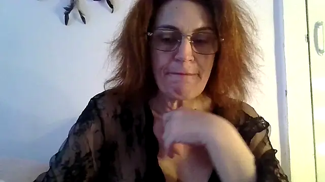 RubyyRosee online show from November 28, 2025, 1:33 pm