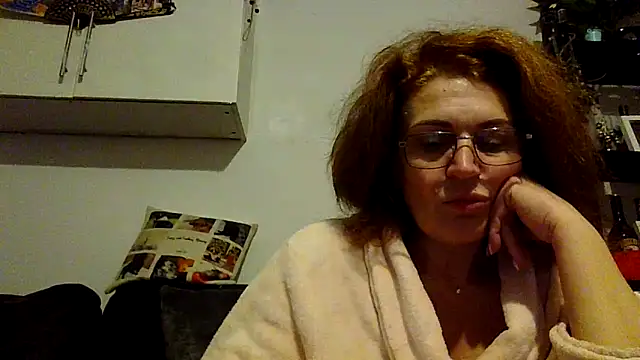 RubyyRosee online show from December 18, 2025, 4:00 pm