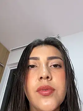 Lupe 19 online show from October 19, 2025, 11:29 pm