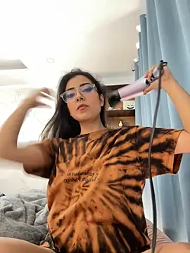 Snapshot of Susanahendrix chatting on November 22, 2025, 7:13 pm Susanahendrix online show from November 22, 2025, 7:13 pm