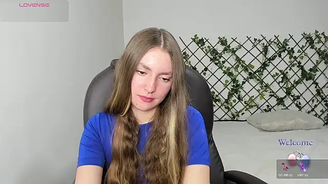 velvet  moon online show from February 16, 2026, 10:29 pm