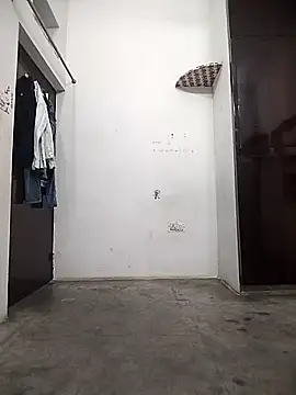 Snapshot of Naina_04 chatting on October 1, 2025, 4:33 pm Naina 04 online show from October 1, 2025, 4:33 pm