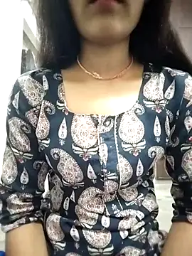 Snapshot of Naina_04 chatting on September 13, 2025, 4:07 pm Naina 04 online show from September 13, 2025, 4:07 pm