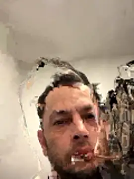 Snapshot of Carlosmauricio123 chatting on January 14, 2026, 1:42 am Carlosmauricio123 online show from January 14, 2026, 1:42 am