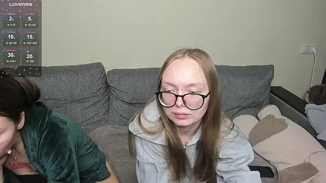 bitchdancer0 online show from October 19, 2025, 4:32 pm