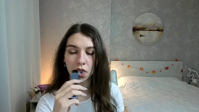 KellyShines online show from November 29, 2025, 11:43 am