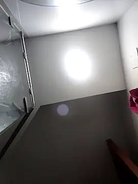 Megara 25 online show from April 5, 2026, 3:19 pm