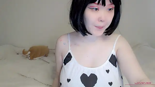 Snapshot of tsunade_chan chatting on October 16, 2025, 5:16 am tsunade chan online show from October 16, 2025, 5:16 am