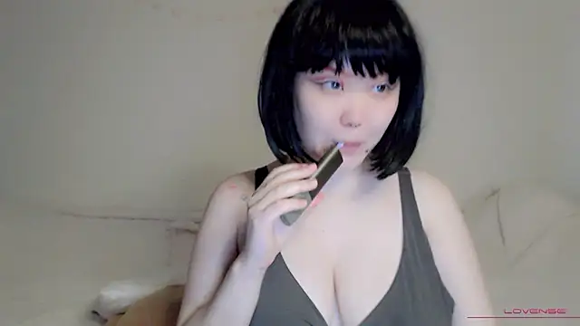 Snapshot of tsunade_chan chatting on October 12, 2025, 5:20 am tsunade chan online show from October 12, 2025, 5:20 am