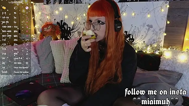 Snapshot of mia__yui chatting on December 20, 2025, 10:34 pm mia yui online show from December 20, 2025, 10:34 pm