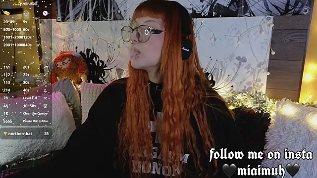 Snapshot of mia__yui chatting on December 19, 2025, 9:50 pm mia yui online show from December 19, 2025, 9:50 pm