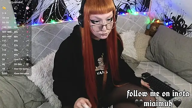 Snapshot of mia__yui chatting on February 5, 2026, 8:37 pm mia yui online show from February 5, 2026, 8:37 pm