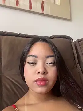 ninfa69  online show from October 5, 2025, 3:47 pm