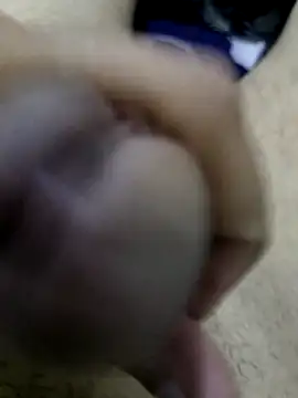 Snapshot of Zepe_12 chatting on October 17, 2025, 10:44 pm Zepe 12 online show from October 17, 2025, 10:44 pm