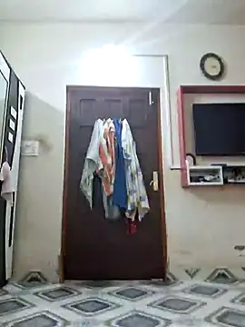 SIMIHOT online show from June 27, 2026, 9:37 am