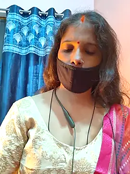 Snapshot of Sonalihot_ chatting on February 4, 2026, 5:35 am Sonalihot online show from February 4, 2026, 5:35 am