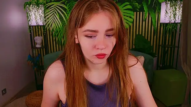 Snapshot of Moon__Bunny chatting on September 28, 2025, 3:19 pm Moon Bunny online show from September 28, 2025, 3:19 pm