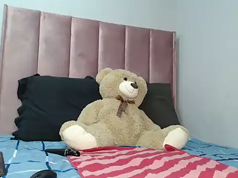 Abby 108 online show from December 4, 2025, 8:41 pm