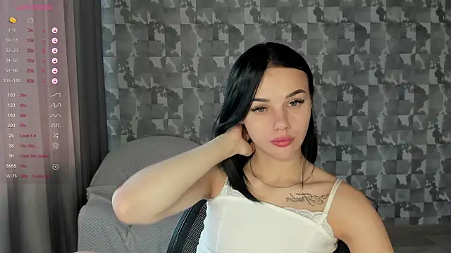 Snapshot of Kseni_a chatting on November 7, 2025, 10:20 am Kseni a online show from November 7, 2025, 10:20 am