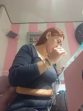 Snapshot of sandy_y chatting on November 5, 2025, 5:38 pm sandy y online show from November 5, 2025, 5:38 pm