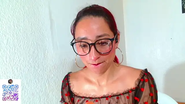 Ulala Sqt18 online show from March 27, 2026, 5:47 pm