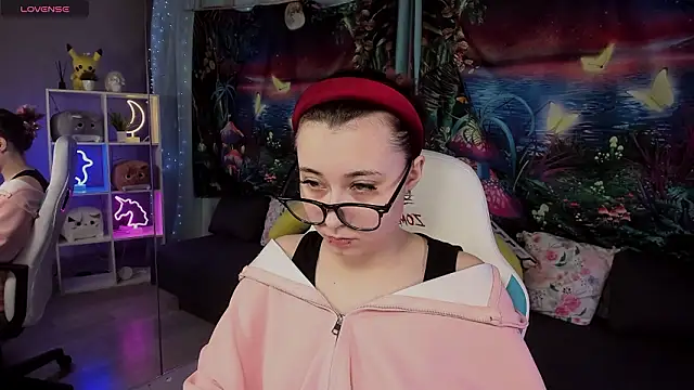 ClaraParks online show from March 4, 2026, 7:10 pm