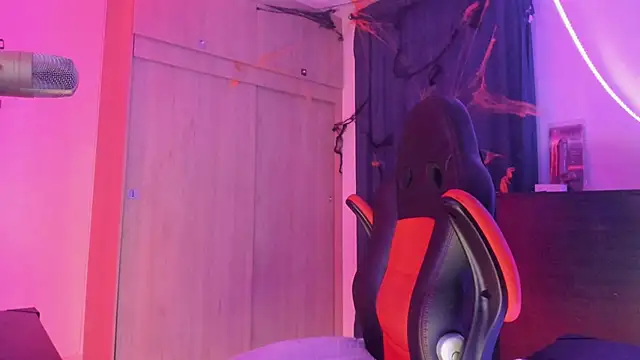 CorvisXnc0012 online show from November 2, 2025, 4:39 am