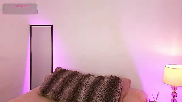 Dulcey  online show from February 4, 2026, 5:46 am